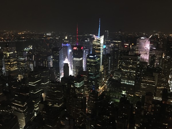 多哈vs纽约夜景直播视频,隔着屏幕,我看到了两种截然不同的不夜城 多哈vs纽约夜景直播视频,隔着屏幕,我看到了两种截然不同的不夜城
