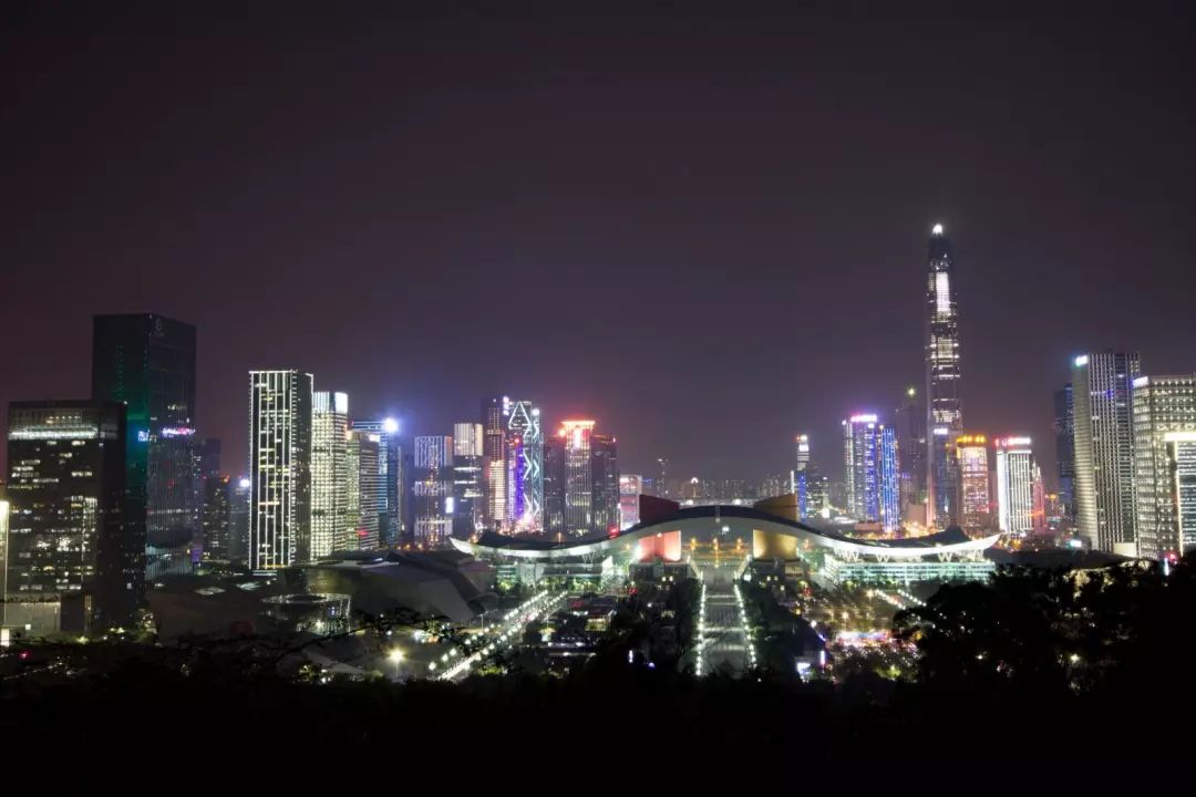 天河vs福田夜景直播视频,谁才是深夜流量的王者?看完这篇再站队 天河vs福田夜景直播视频,谁才是深夜流量的王者?看完这篇再站队